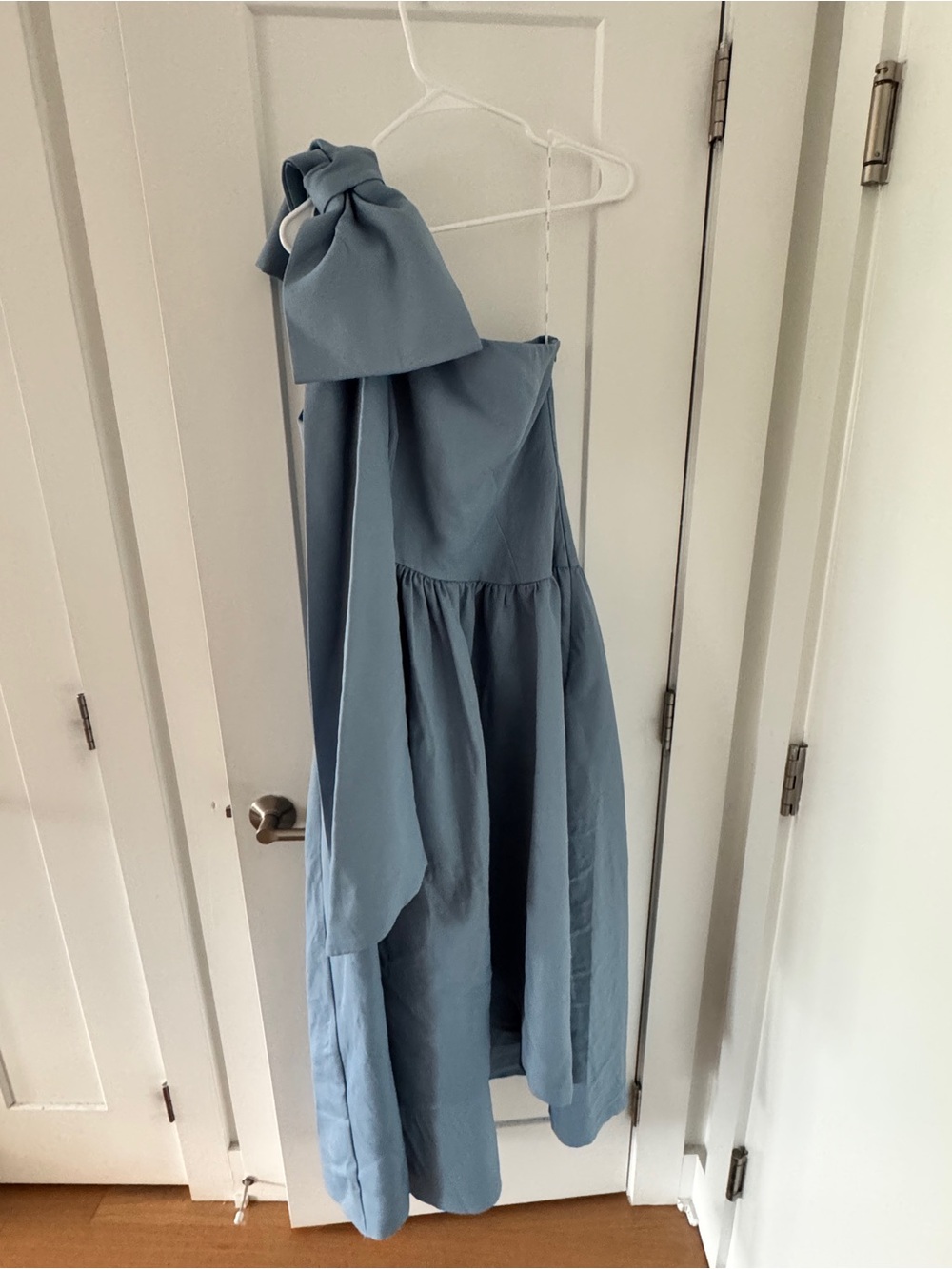 Elliatt One-Shoulder Liesel Dress - Picture 4 of 8